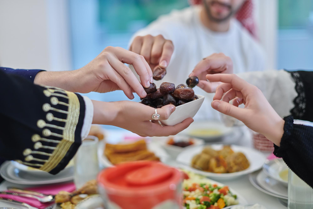 manfaat puasa syawal antara lain menjaga hubungan sosial