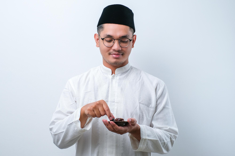 amalam 10 hari pertama di bulan ramadan antara lain menyiapkan niat ikhlas